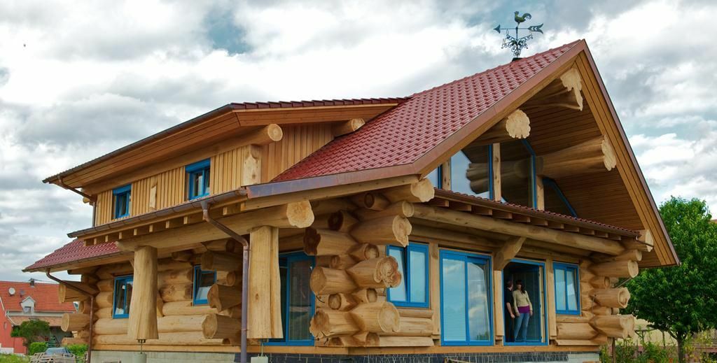 Бревенчатые дома классика деревянного строительства. Создаём аутентичные проекты по старорусским технологиям (рубка «в чашу», «в лапу») и современные решения. 